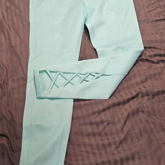 New Set Of 3 Size M Active Performance Legging - Picture 5 of 10